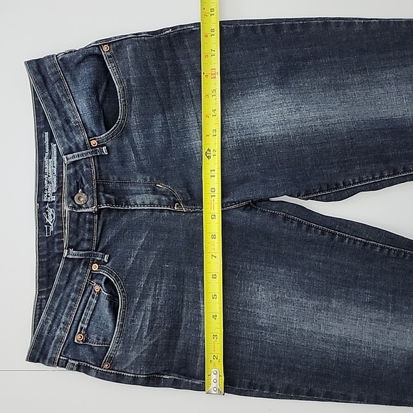 Levi's Women's Bold Curve Classic Straight Leg Denim Blue Fade Jeans Sz  31 X 32 - Picture 14 of 16